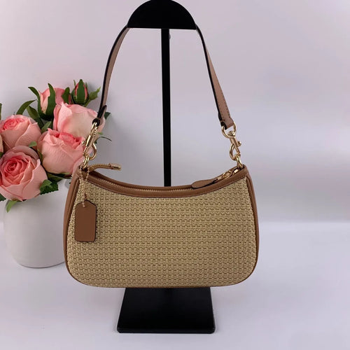 Signature Shoulder Bag VIP