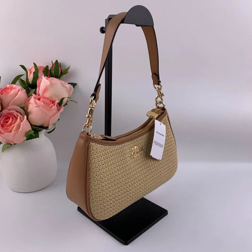 Signature Shoulder Bag VIP